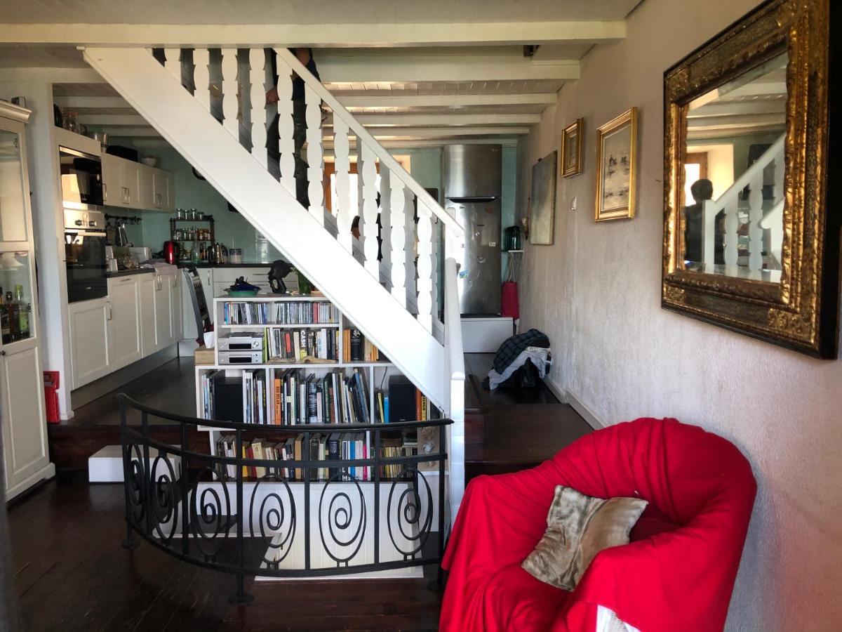 A Room With A View - Maisonnette Dans Bourg Medieval Au Bord Du Lac Leman 이브아르 외부 사진